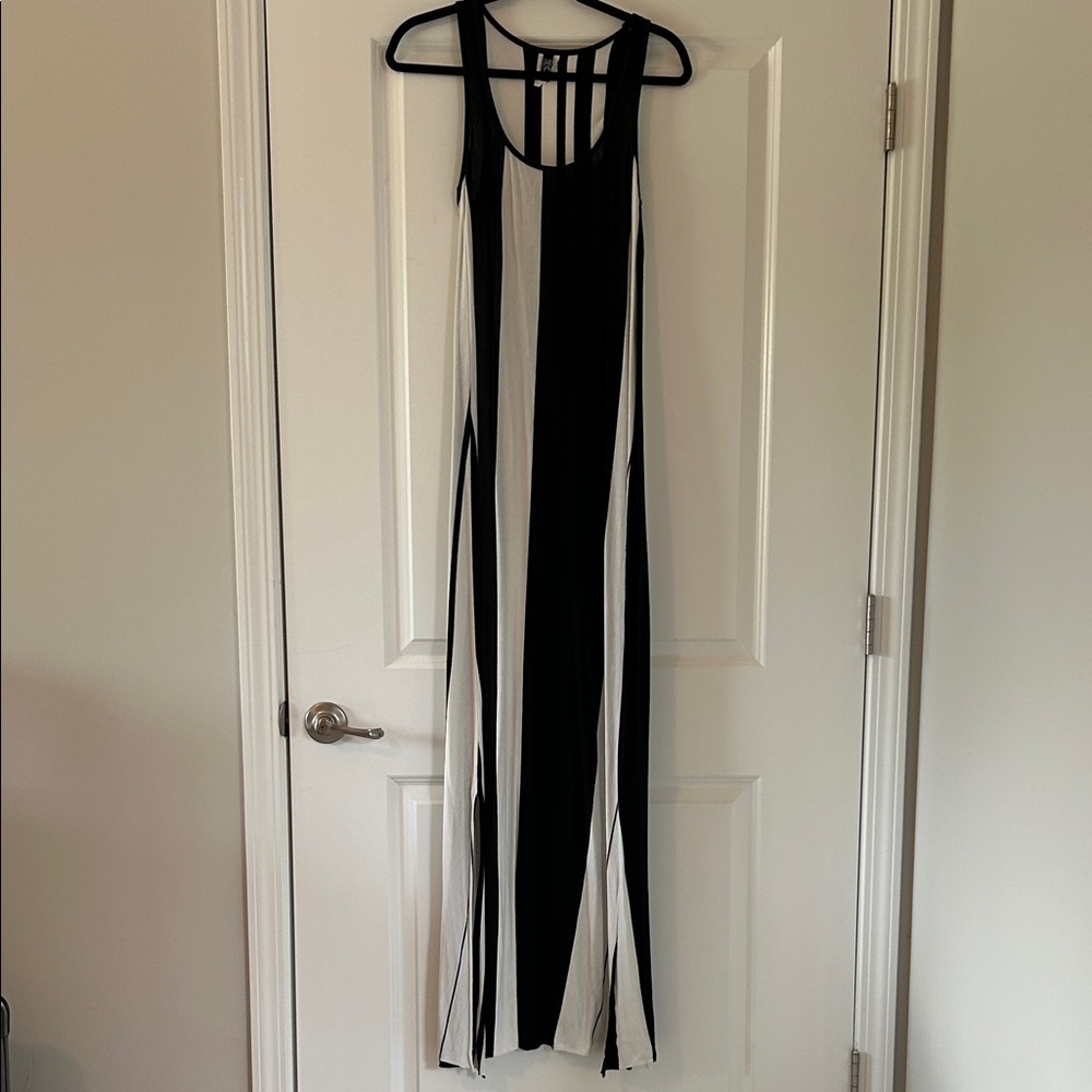 BECCA Resort Black and White Striped Coverup M